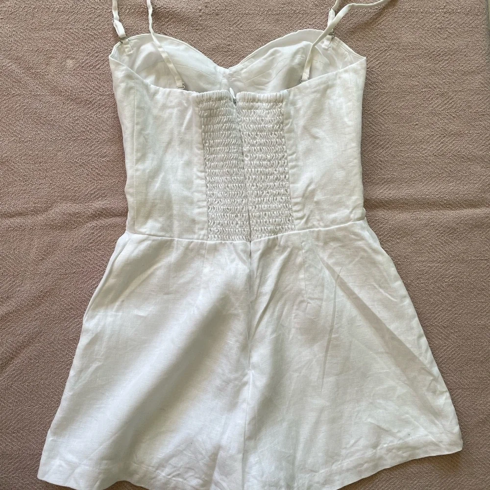 Reformation Kylie Linen
Romper - Picture 5 of 6